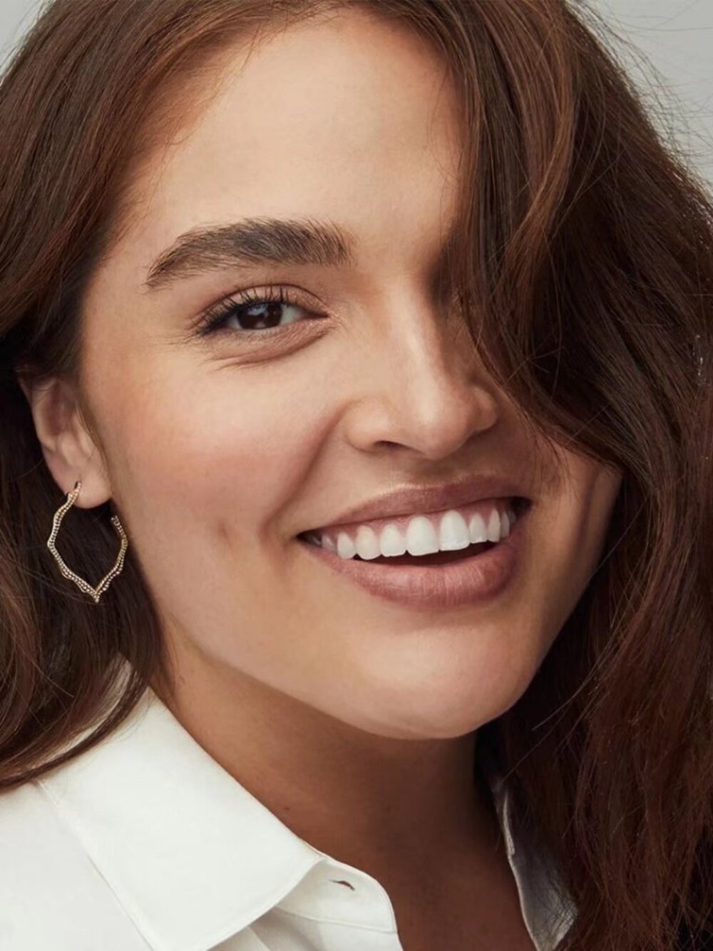 Kendra Scott Stud Earrings - Picture 5 of 5